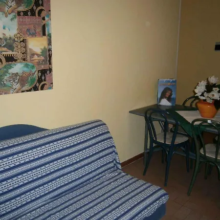 Appartamento In 24393