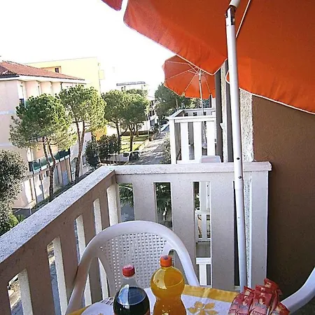 Apartment In 24393 *