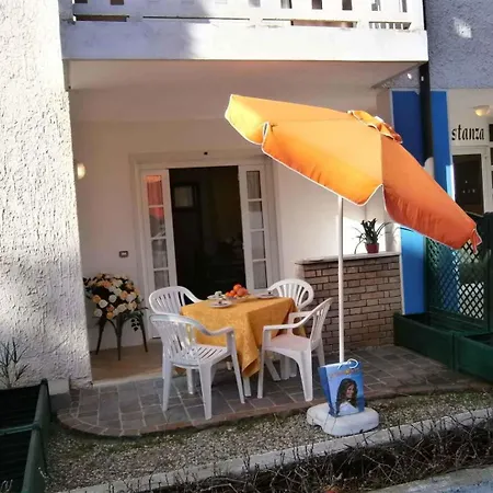 Διαμέρισμα In 24393 *