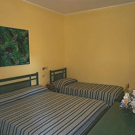 In 24393 * Μπιμπιόνε